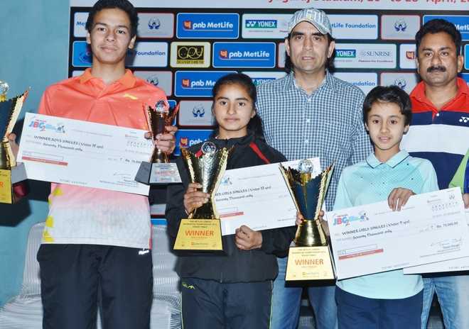 State shuttlers lift badminton titles