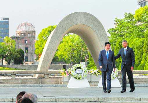 Obama mourns dead in Hiroshima