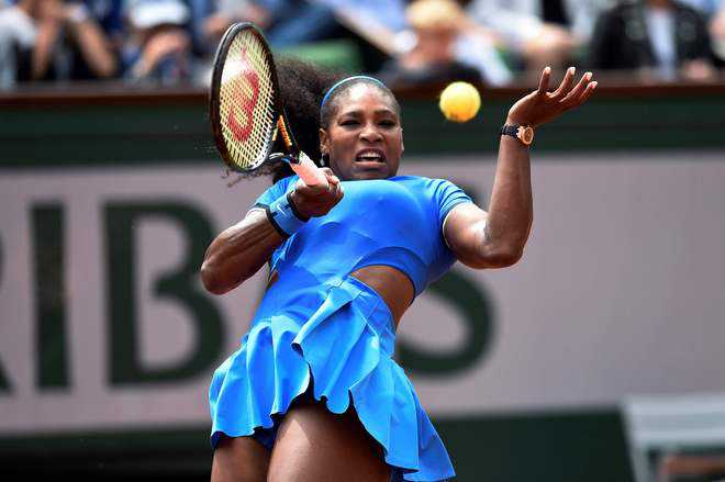 Williams sisters fight through