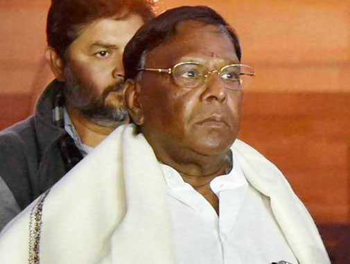 Narayanasamy calls on Puducherry LG, stakes claim to form govt