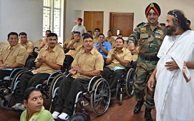 Sri Sri holds meditation session for disabled soldiers