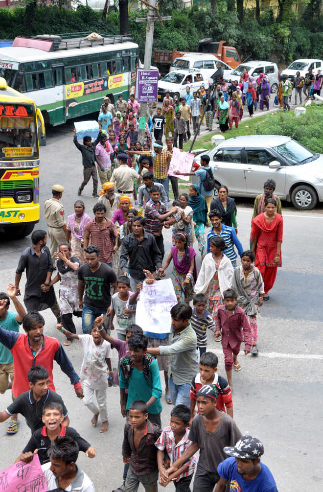 Evicted slum-dwellers take to streets in D’sala