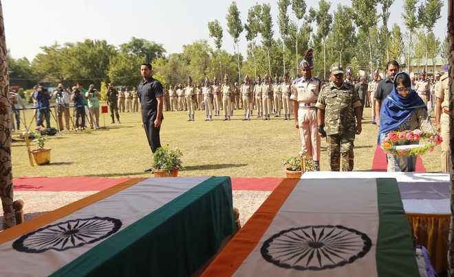 Pampore encounter: Wreath laying ceremony for martyrs held