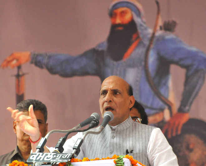 Pampore attack: Rajnath points fingers at Pak