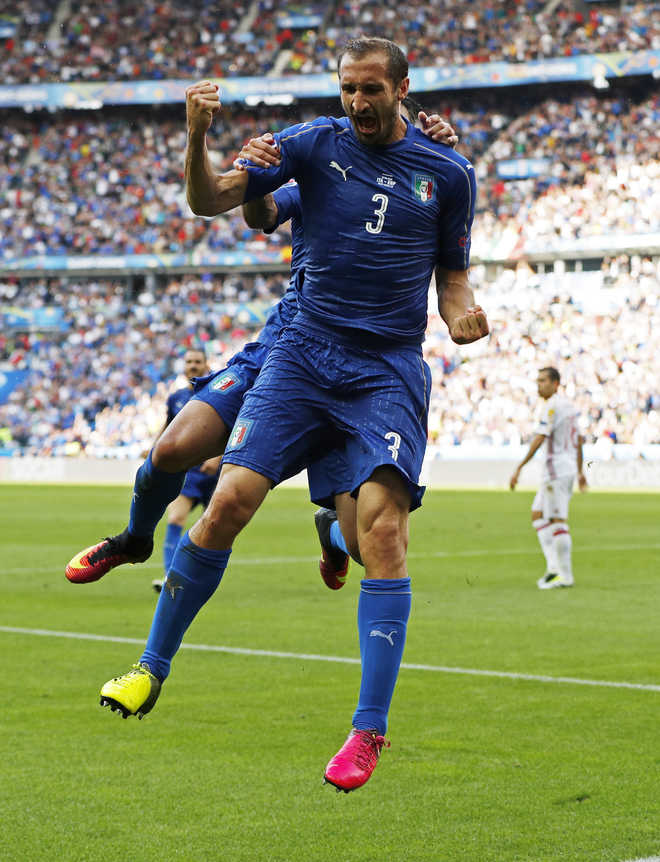 Italy end Spanish reign