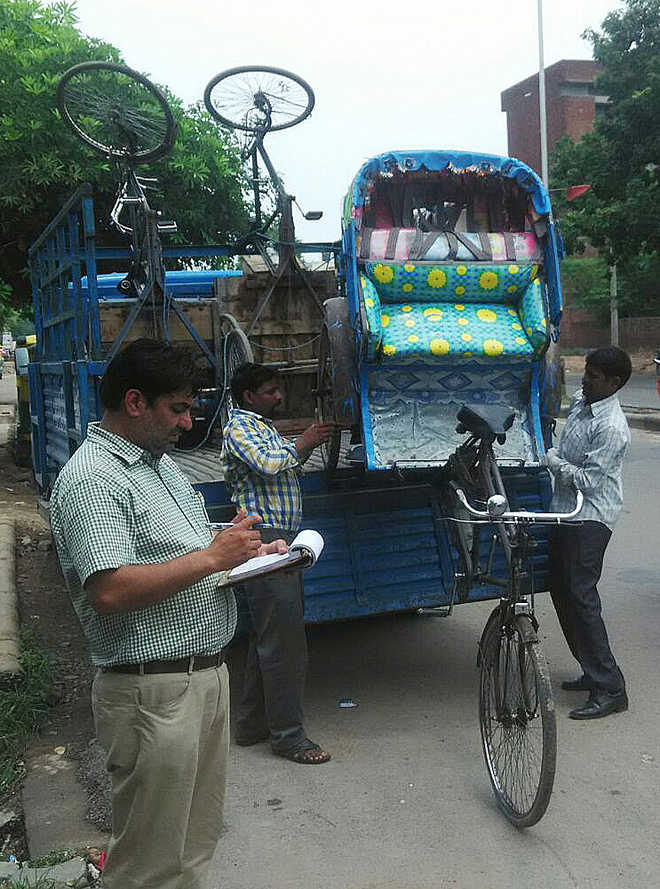 Imran Rind Rickshaw Day 1: MC impounds 47 rehri-rickshaws - The Tribune