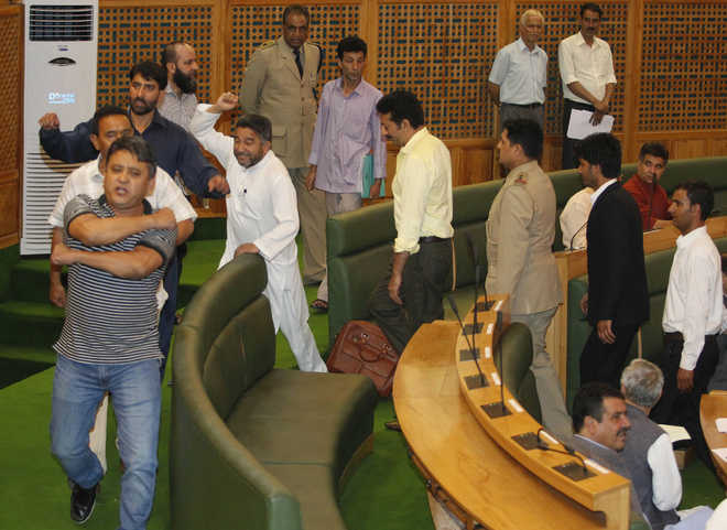 Cong members walk out over rejection of reservation Bill