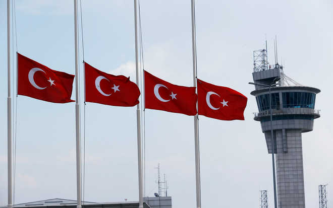 Turkish police raid suspected IS cells in Istanbul, Izmir: Anadolu