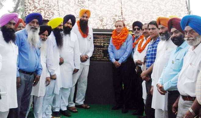 Kaler lays foundation stone of Ambedkar Bhawan