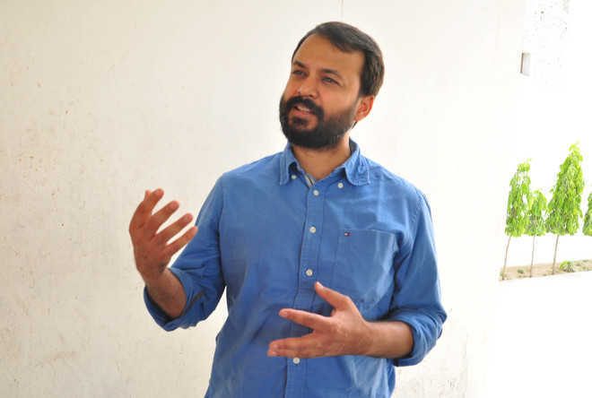 AAP leader Khetan booked for hurting religious sentiments
