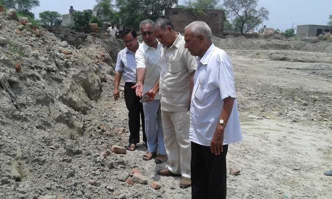 Villagers in Jind stumble upon Vedic-era wall, bricks - The Tribune