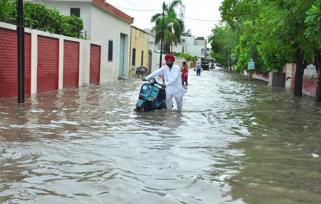 Motor pumps fail as rain gets the better of drainage system : The ...