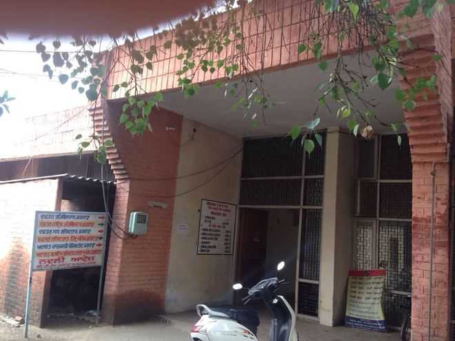 Phagwara tehsil office building declared unsafe