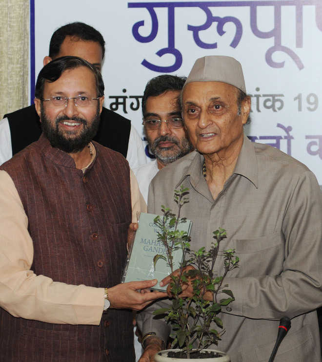 Honouring ‘gurus’ in House The Tribune India