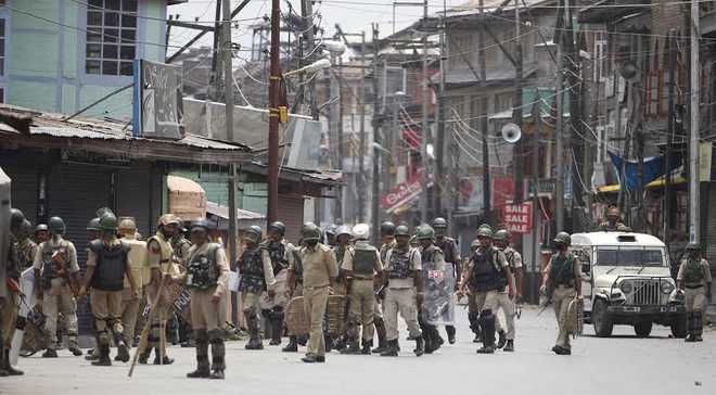 Curfew lifted in Valley, but protests rock parts of Srinagar