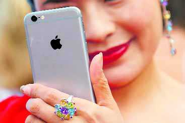Apple eyes booming Indian smartphone market