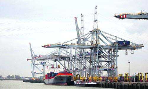 Eye on China, India doubles down on container hub ports