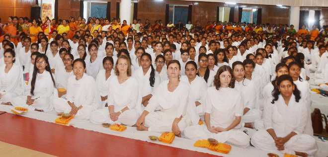 650 students imparted vedic knowledge