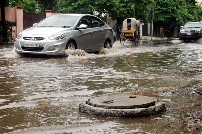 Clean sewerage, waterlogged roads, minister tells MC