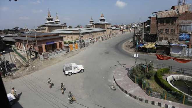 Day 22: Curfew in place in parts of south Kashmir