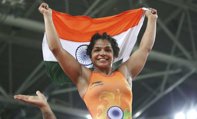 Sisodia announces Rs 2 crore for Sindhu, Rs 1 crore for Sakshi