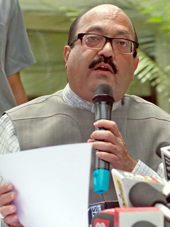 Amar Singh threatens to quit Samajwadi Party over ‘insult’ by party leaders