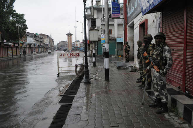 Curfew lifted; Rajnath to lead all-party team to Kashmir on Sept 4