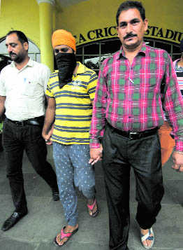 Drug smuggler with Pak link held