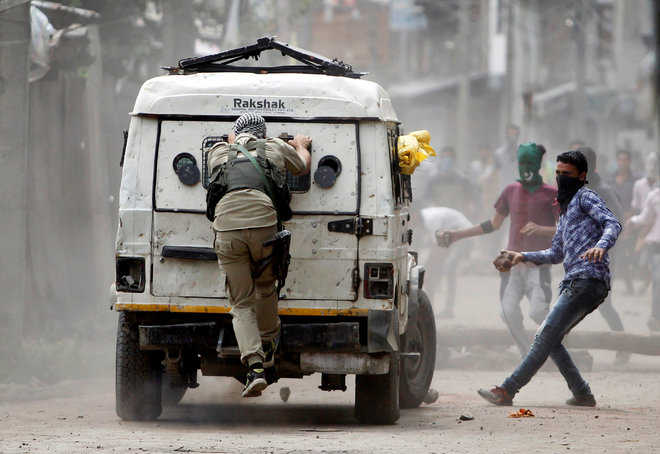Clashes continue in Valley, 70 hurt