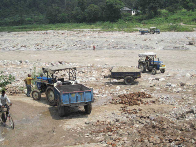 HC seeks fresh report on illegal mining