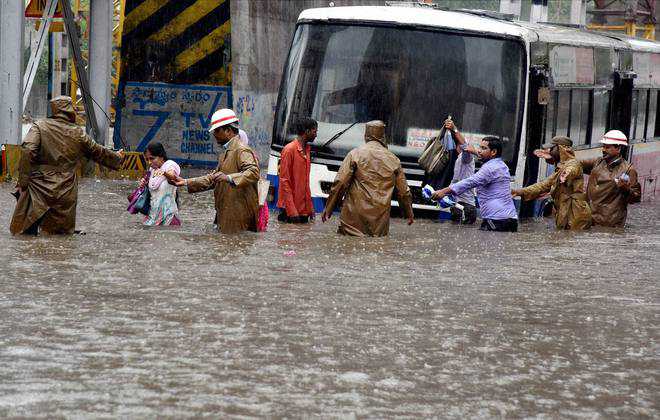 Rain pounds Hyderabad, 7 dead