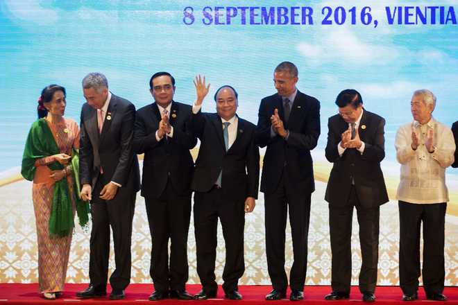 Obama puts South China Sea back on agenda at ASEAN Summit
