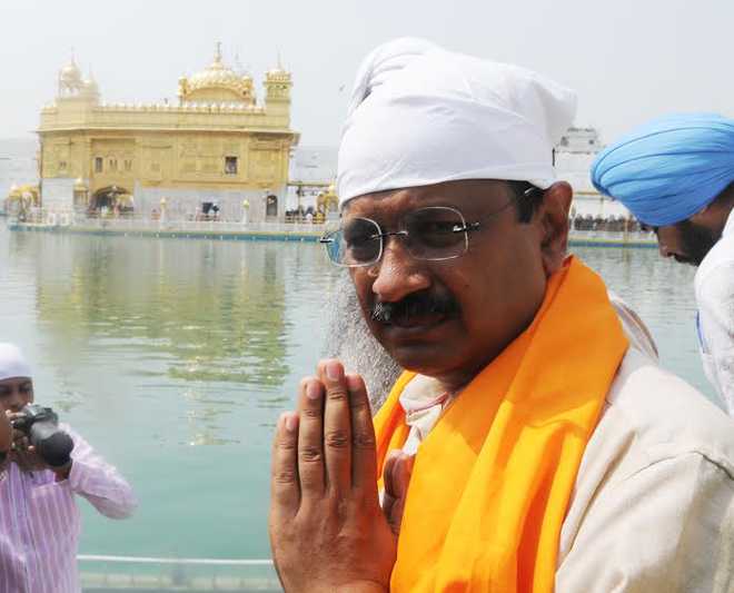 Kejriwal promises ''holy city'' status for Amritsar if AAP assumes power