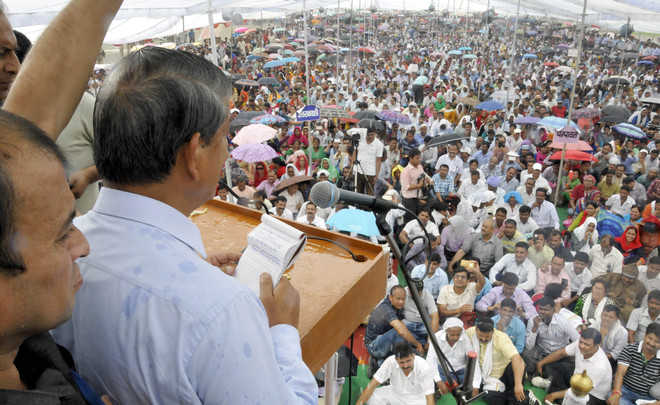 CM assures striking teachers of fulfiling demands