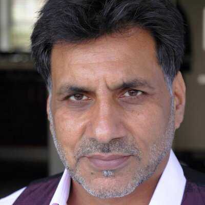 Pak-origin actor sacked in UK over racist tweets about Indians