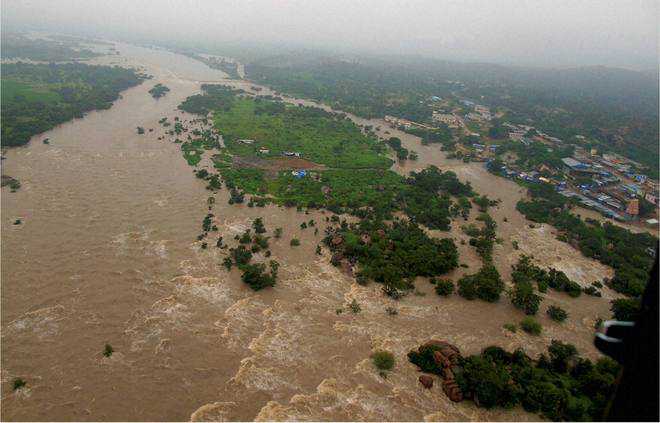 Floods: NDRF teams reach AP, Telangana