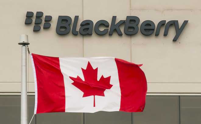 BlackBerry to outsource handsets, will halt production