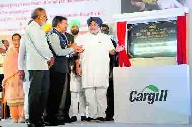 Sukhbir: Sidhu bargaining with parties like a trader