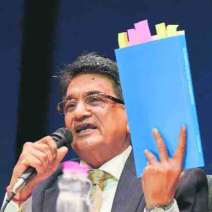 Lodha seeks removal of BCCI top brass