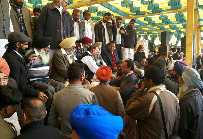 Atwal attends rebel Soondh’s poll event