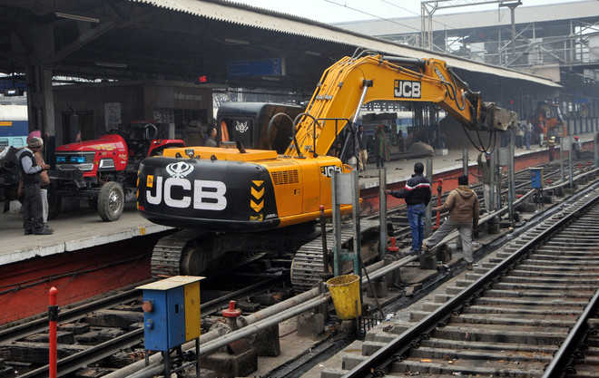 Train cancellations due to renovation work irritate visitors, vendors