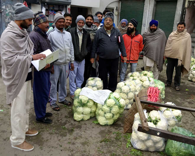 DeMo Growers sell vegetables at throwaway prices The Tribune India