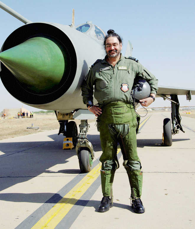 In a rare gesture, Air Chief flies solo in MiG-21