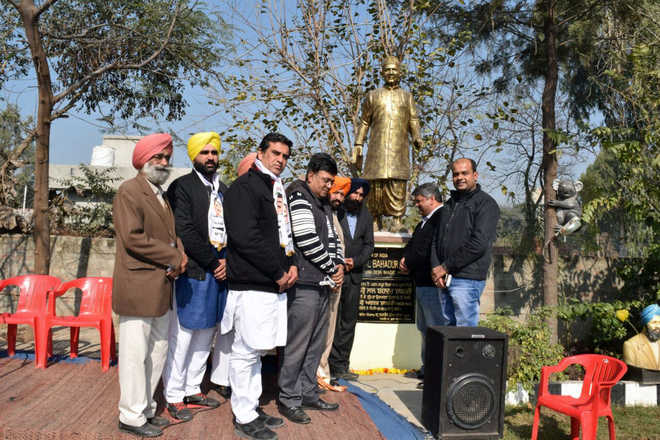 Grandson unveils Shastri’s statue in Moga village