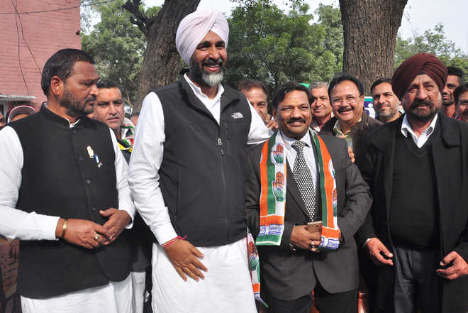 AAP ticket aspirant joins Congress