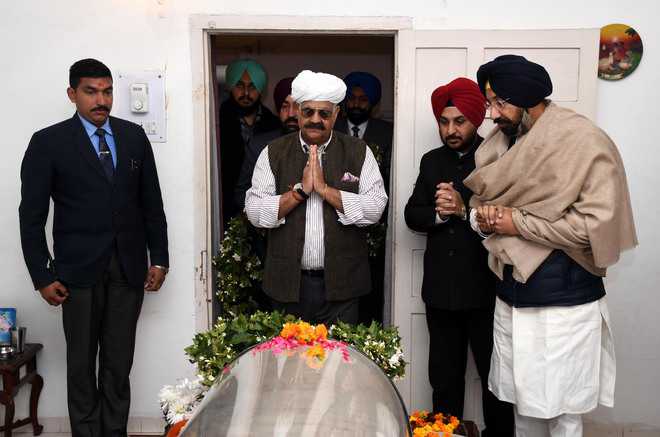Former CM Barnala cremated with honours