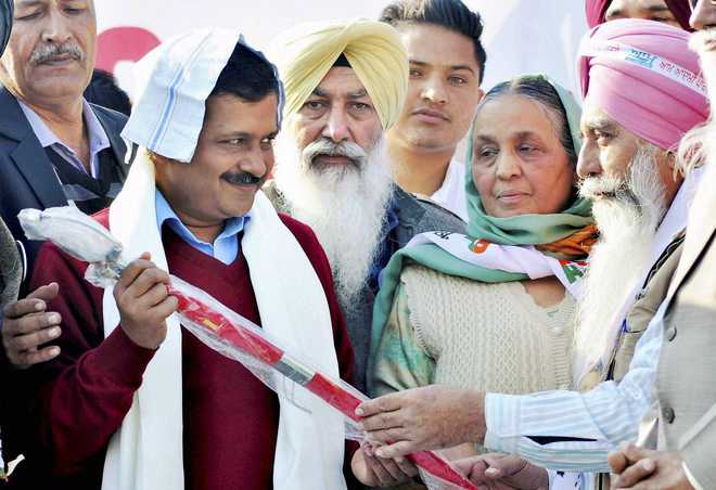 Amarinder contesting from Lambi to help Badal win, alleges Kejriwal