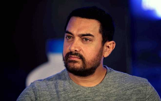 Aamir comes out in support of Dangal co-star Zaira Wasim