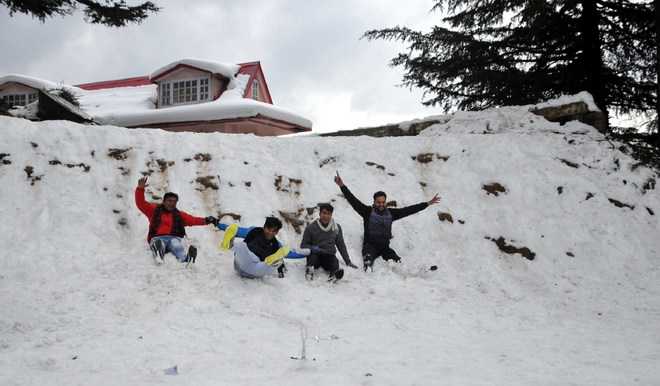 2 tourists die of suspected cold in Shimla