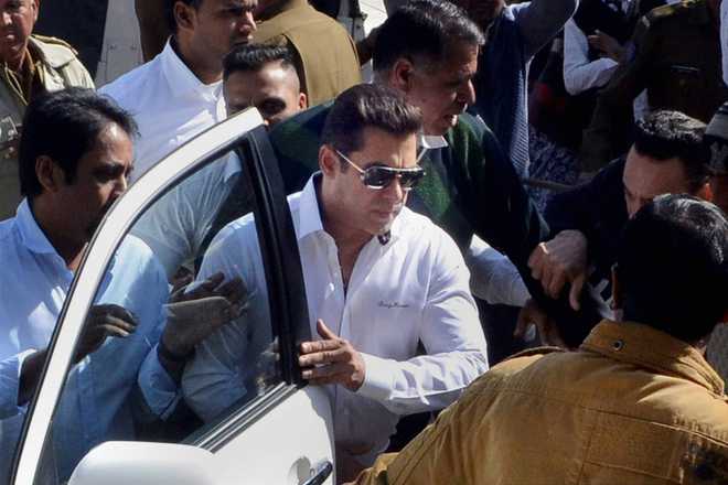 Salman Khan acquitted in Arms Act case